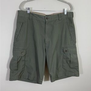 Woolrich sz 38 mens cargo shorts olive nearly new